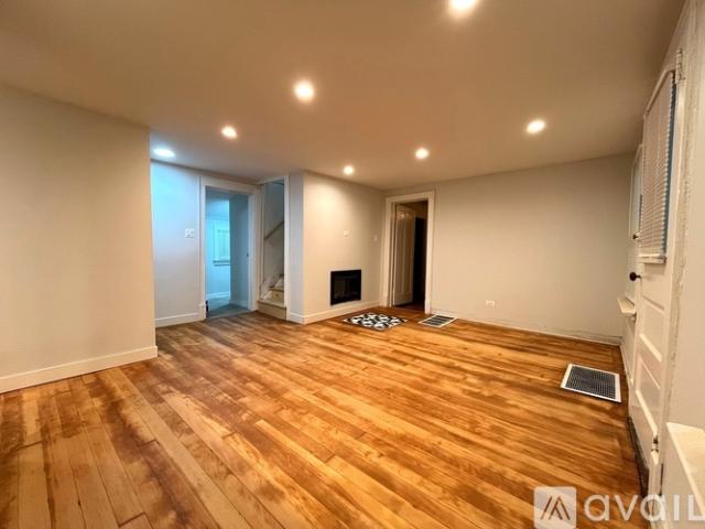 2 BR, 1.5 BA Apartment 139 North Ave, Wauconda, IL 60084