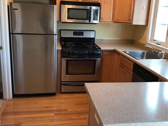 2 BR, 1.5 BA Apartment 139 Summer Street, Unit 2, Lowell, MA 01852
