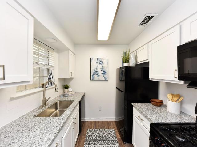 2 BR, 1.5 BA Apartment 130 Cole Manor Drive Unit TH 190, Athens, GA 30606