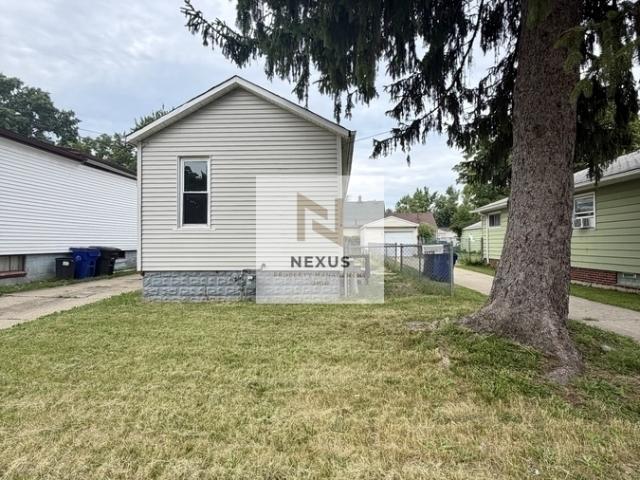 2 BR, 1.5 BA Apartment 13210 Carrington Ave, Cleveland, OH 44135