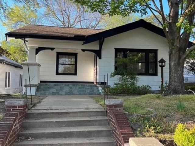 2 BR, 1.5 BA Apartment 1335 East 18th Street, Tulsa, OK 74120
