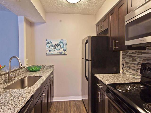2 BR, 1.5 BA Apartment 1400 Sherwood Drive Unit M0020F, Fairfield, OH 45014