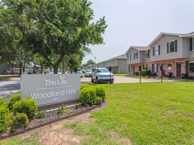 2 BR, 1.5 BA Apartment 1406 Oriole Street Unit 3 1504 B, Springdale, AR 72764