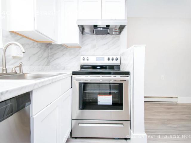2 BR, 1.5 BA Apartment 140 Union Street, Westfield, MA 01085