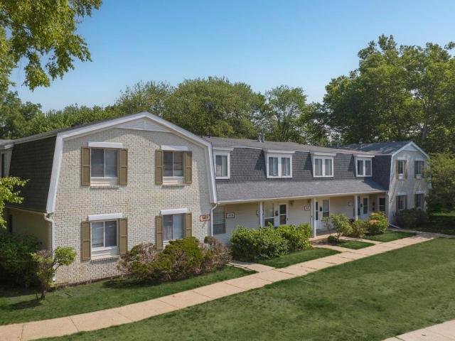 2 BR, 1.5 BA Apartment 1412 Banbury Road Unit 1215, Kalamazoo, MI 49001