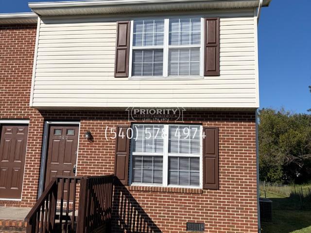 2 BR, 1.5 BA Apartment 142 Suter St, Harrisonburg, VA 22802