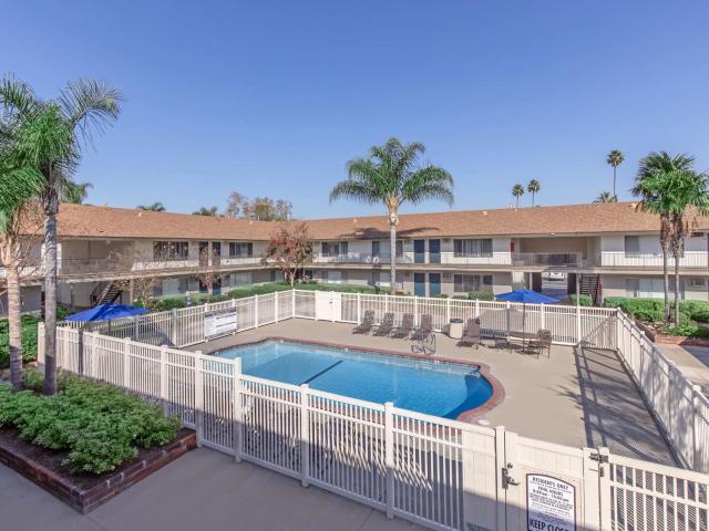 2 BR, 1.5 BA Apartment 14300 Newport Avenue Unit 7, Tustin, CA 92780