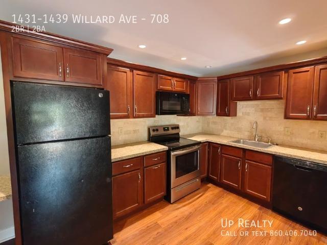 2 BR, 1.5 BA Apartment 1431 1439 Willard Ave, Newington, CT 06111