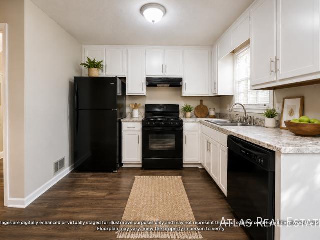 2 BR, 1.5 BA Apartment 143 Highland Park Drive, Athens, GA 30605