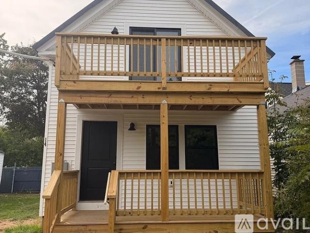2 BR, 1.5 BA Apartment 14 Green Ct, Keene, NH 03431