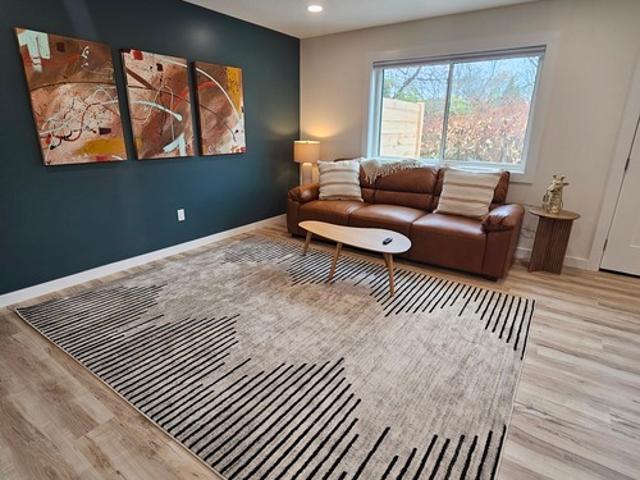 2 BR, 1.5 BA Apartment 14 Newport Avenue, Unit Newport Duplex B, Newport, NH 03773