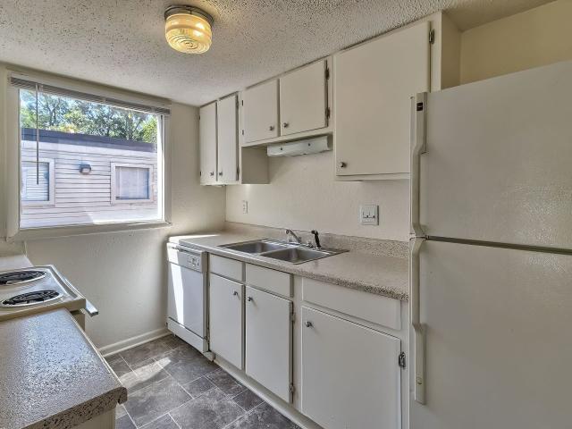 2 BR, 1.5 BA Apartment 1513 Farrington Way Unit 1428D, Columbia, SC 29210