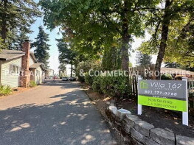 2 BR, 1.5 BA Apartment 1640 SE 162nd Ave, Portland, OR 97233