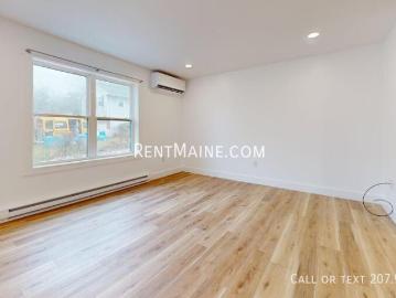 2 BR, 1.5 BA Apartment 167 Kennebec Rd. Apt Hampden, ME 04444
