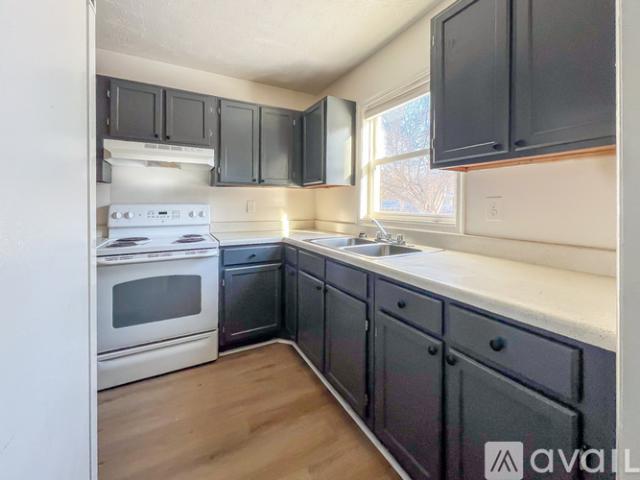 2 BR, 1.5 BA Apartment 16 Fox Hill Dr, Unit 16, Kilmarnock, VA 22482