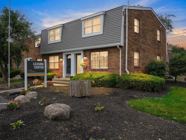 2 BR, 1.5 BA Apartment 1789 Elaine Road Unit 4220, Columbus, OH 43227
