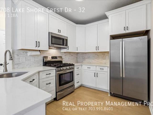 2 BR, 1.5 BA Apartment 1708 Lake Shore Crest Dr, Reston, VA 20190