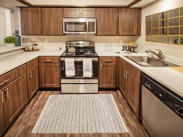 2 BR, 1.5 BA Apartment 18011 Cleveland Road Unit 19 1909, South Bend, IN 46637