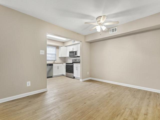 2 BR, 1.5 BA Apartment 180 Exton Road Unit 07 04, Somers Point, NJ 08244