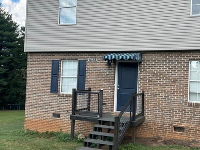 2 BR, 1.5 BA Apartment 1822 Burnette Avenue, Unit A, Jefferson City, TN 37760