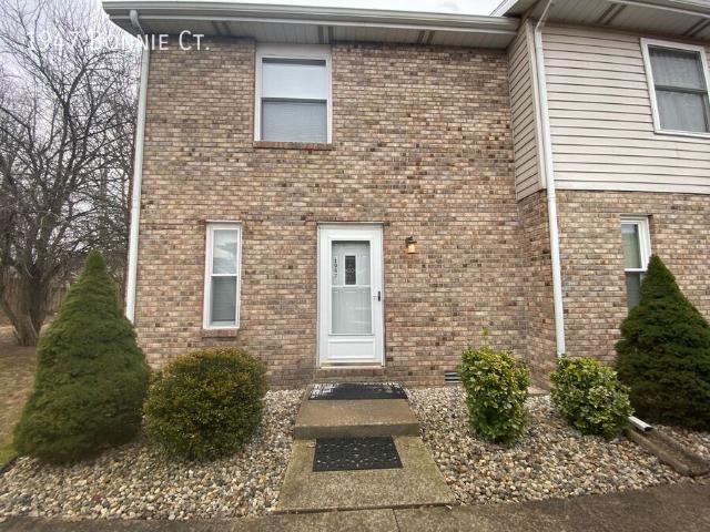 2 BR, 1.5 BA Apartment 1947 Bonnie Ct Columbus, IN 47203