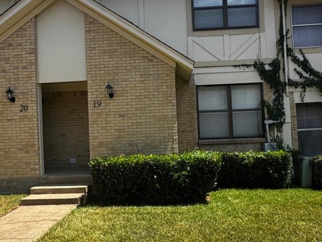 2 BR, 1.5 BA Apartment 1905 West Morton Street, Unit 19, Denison, TX 75020