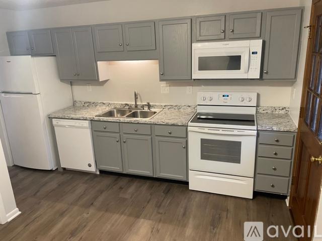 2 BR, 1.5 BA Apartment 1909 Meadowview Ln, Knoxville, TN 37932