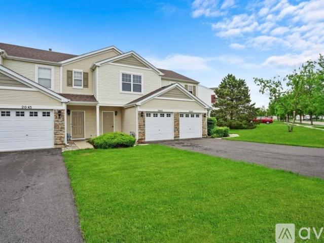 2 BR, 1.5 BA Apartment 2045 Limestone Lane, Unit 2045, Carpentersville, IL 60110