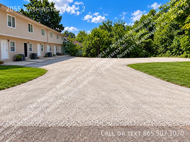 2 BR, 1.5 BA Apartment 2055 Washington Ave, Knoxville, TN 37917