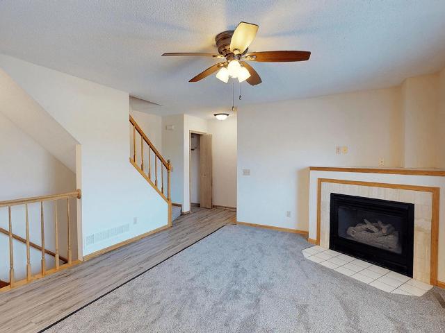 2 BR, 1.5 BA Apartment 2000 Chardonnay Lane NW Unit 04 2006, Rochester, MN 55901