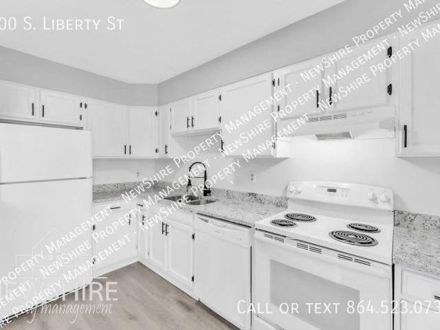 2 BR, 1.5 BA Apartment 200 S. Liberty St, Spartanburg, SC 29306