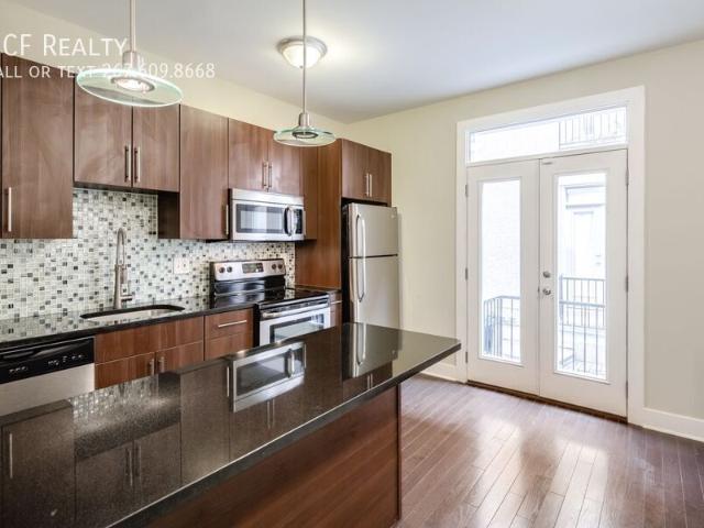 2 BR, 1.5 BA Apartment 2012 West Girard, Philadelphia, PA 19130