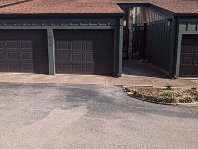 2 BR, 1.5 BA Apartment 2015 Cherokee Bluff Drive, Unit 2015, Knoxville, TN 37920