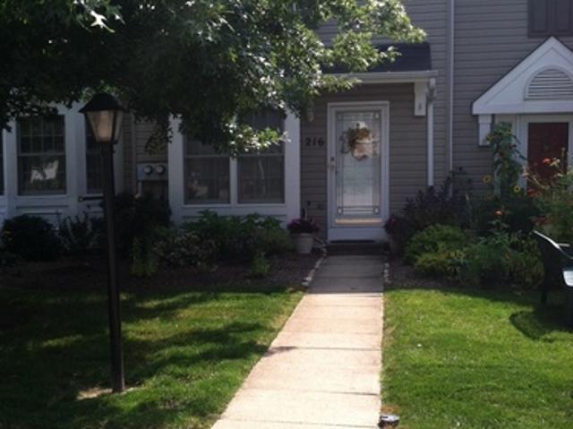 2 BR, 1.5 BA Apartment 216 Cranbrooke Drive, Unit 216, Coraopolis, PA 15108