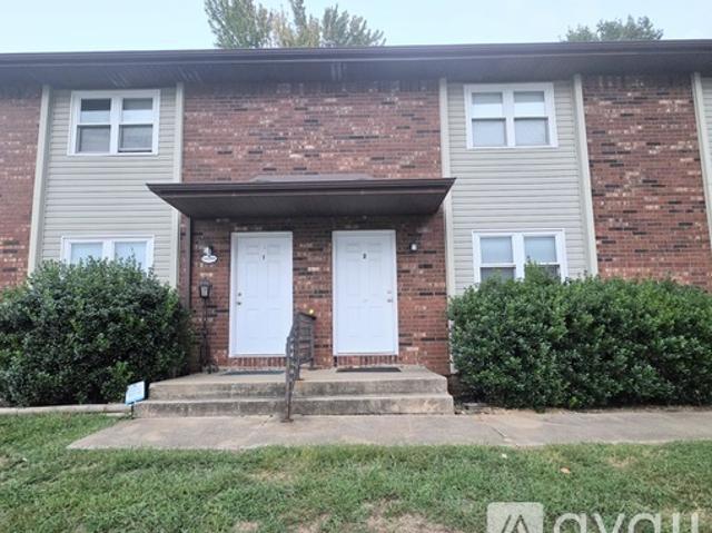 2 BR, 1.5 BA Apartment 216 South Patricia Avenue, Nixa, MO 65714
