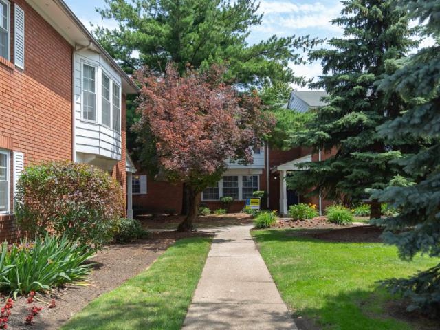 2 BR, 1.5 BA Apartment 21215 Detroit Road Unit OX229, Rocky River, OH 44116