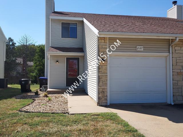 2 BR, 1.5 BA Apartment 2127 SW Brandywine Ln, Topeka, KS 66614