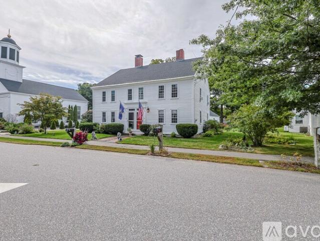 2 BR, 1.5 BA Apartment 21 Middle Street, Amherst, NH 03031