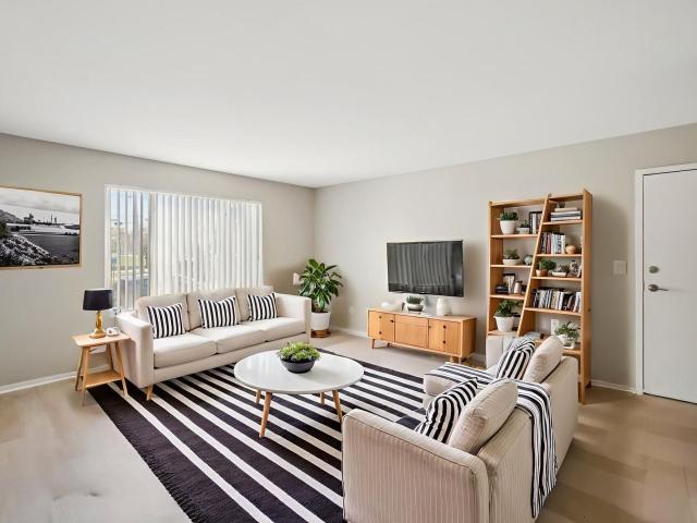 2 BR, 1.5 BA Apartment 22520 West Rd Unit 24504206, Trenton, MI 48183