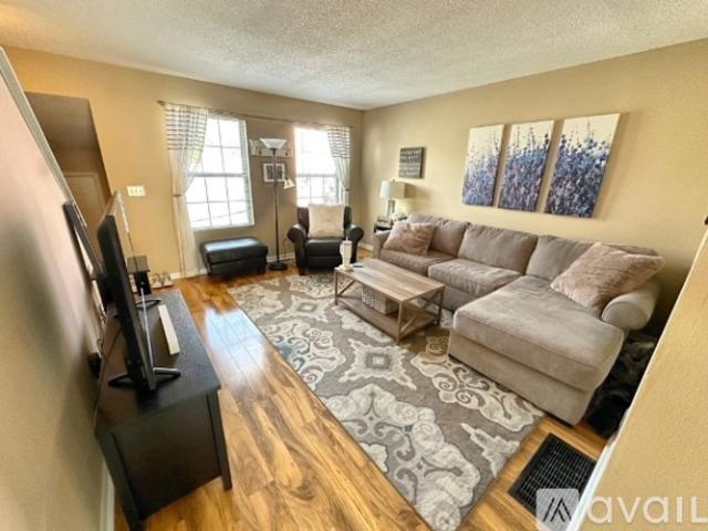 2 BR, 1.5 BA Apartment 229 Branford Road, Unit 419, North Branford, CT 06471
