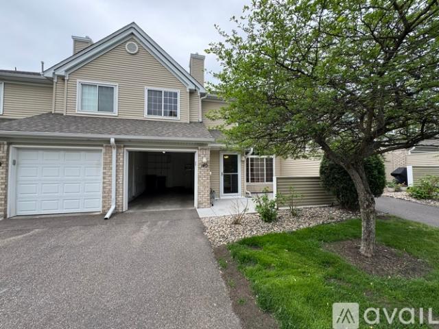 2 BR, 1.5 BA Apartment 2200 Ranchview Lane North, Unit 140, Plymouth, MN 55447