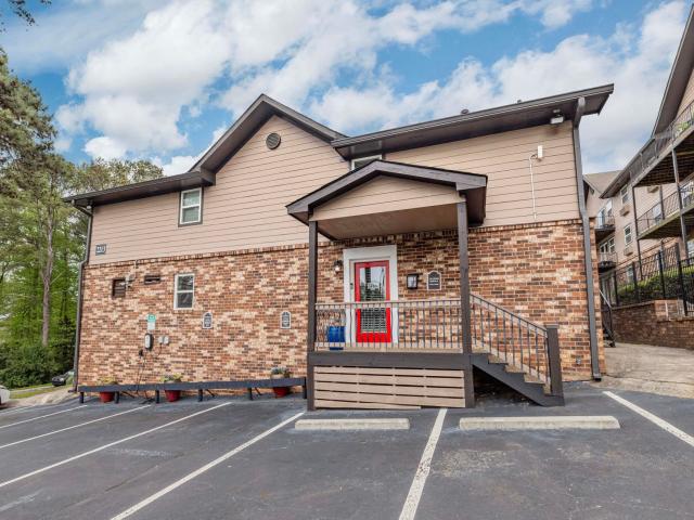 2 BR, 1.5 BA Apartment 2213 Briarcliff Road NE Unit 2209 07, Atlanta, GA 30329