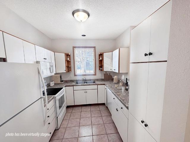2 BR, 1.5 BA Apartment 2301 Crystal Bay Court SW Unit 06 2359, Rochester, MN 55902
