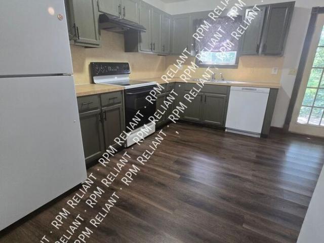 2 BR, 1.5 BA Apartment 2301 Southridge Dr, Jefferson City, MO 65109 5657