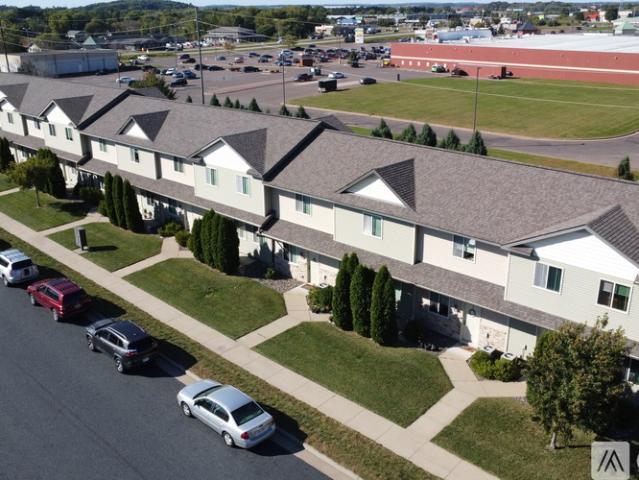 2 BR, 1.5 BA Apartment 2320 Peters Dr, Eau Claire, WI 54703
