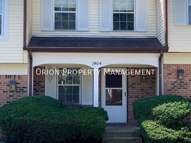 2 BR, 1.5 BA Apartment 2404 S Burberry Ln, Bloomington, IN 47401