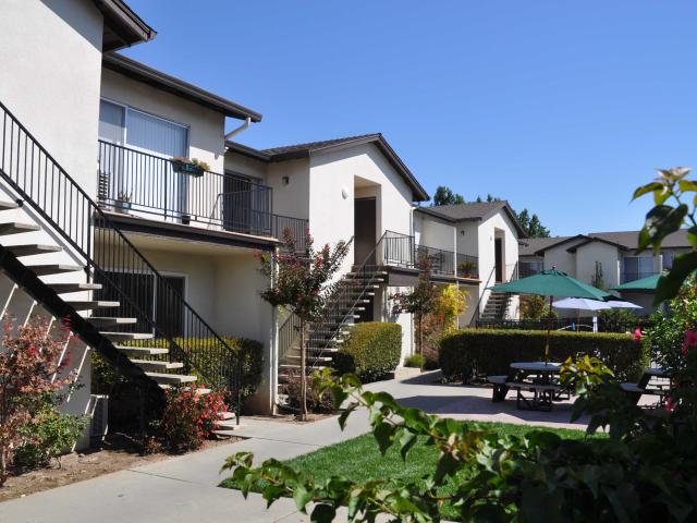 2 BR, 1.5 BA Apartment 240 Hollis Avenue, Campbell, CA 95008