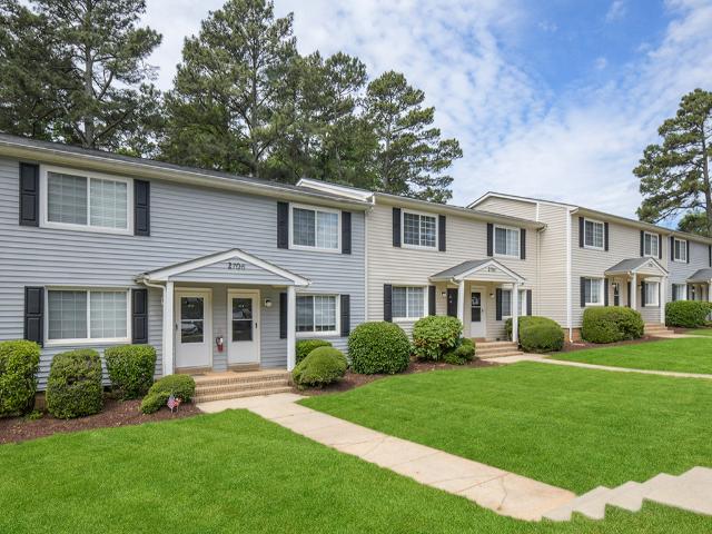 2 BR, 1.5 BA Apartment 2421 Fairway Drive Unit 25 09C, Raleigh, NC 27603