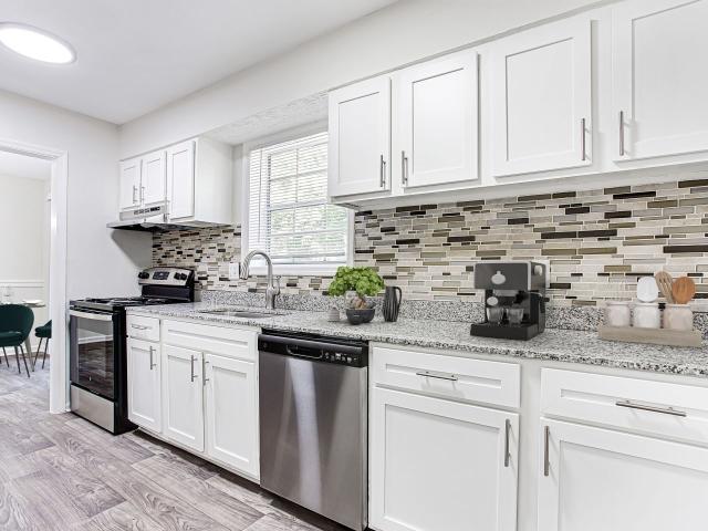 2 BR, 1.5 BA Apartment 2650 Bentley Rd SE Unit 13B, Marietta, GA 30067