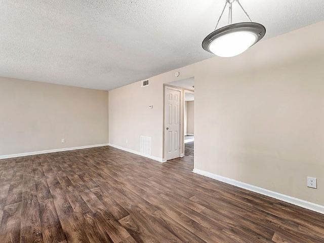 2 BR, 1.5 BA Apartment 260 Northern Avenue Unit 7G, Avondale Estates, GA 30002